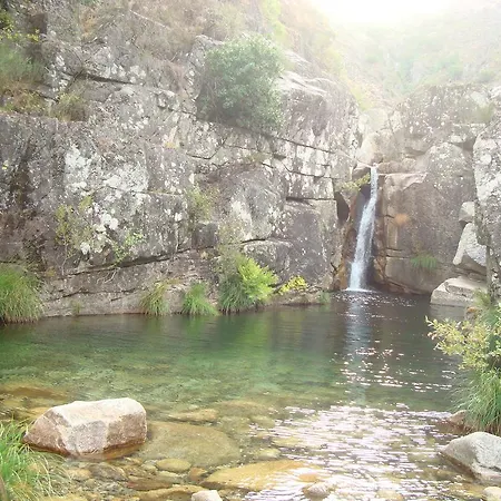 ゲストハウス Hospedagem Baia De Giestas *